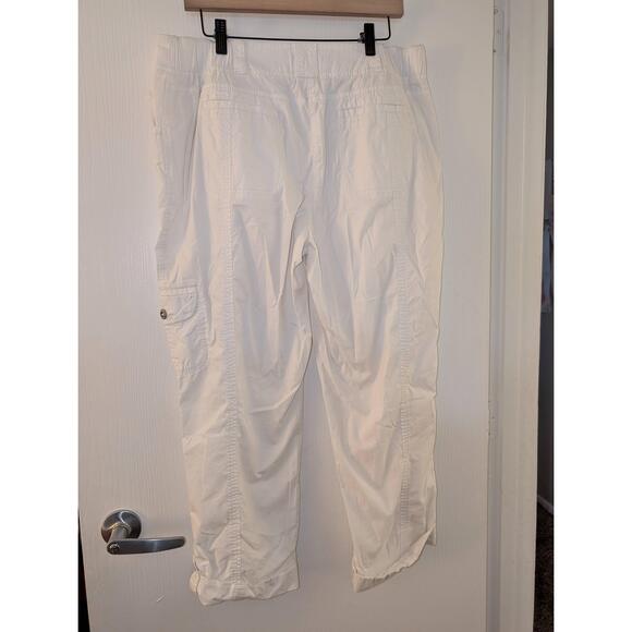 CHICO'S Cropped Pants Womens‎ Size 2 White Cargo Two Button Closure Casual Chic - Picture 2 of 5